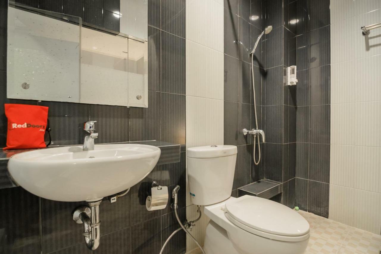 טנגרנג Reddoorz Plus Near Soekarno Hatta Airport 2 מראה חיצוני תמונה
