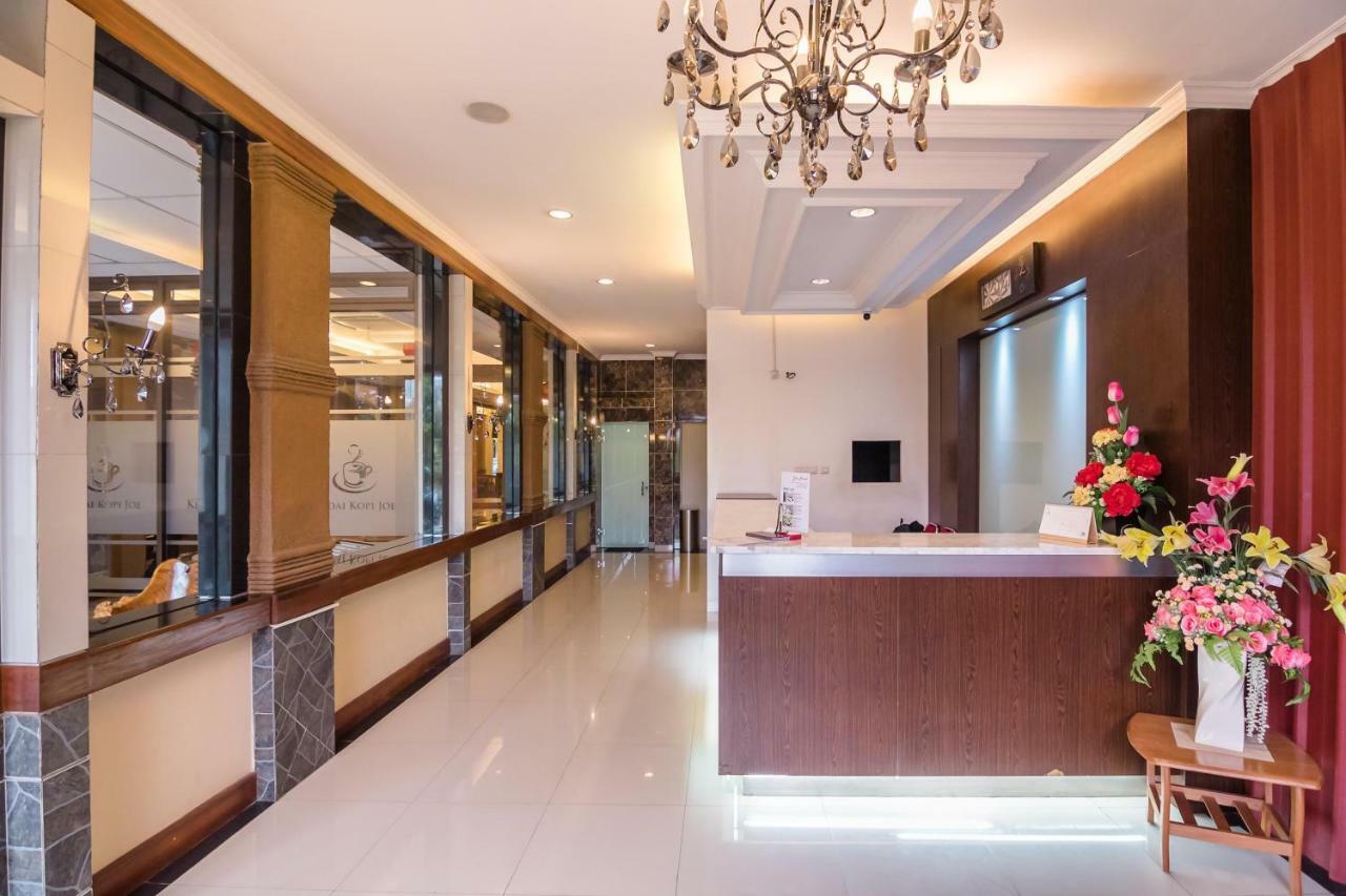 טנגרנג Reddoorz Plus Near Soekarno Hatta Airport 2 מראה חיצוני תמונה